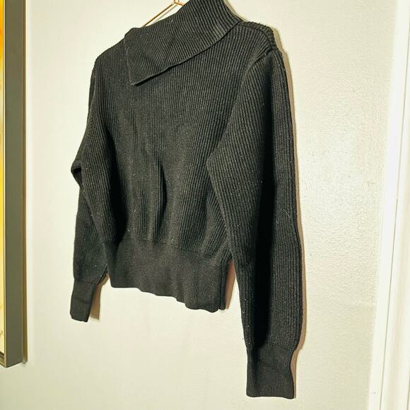 Milly Black Turtleneck Silver Button Accent Merino Wool Chunky Sweater Size L - Picture 9 of 10